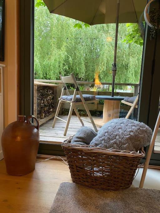 'The Den' Self Contained One Bedroom Annexe. Stockbridge  Eksteriør billede